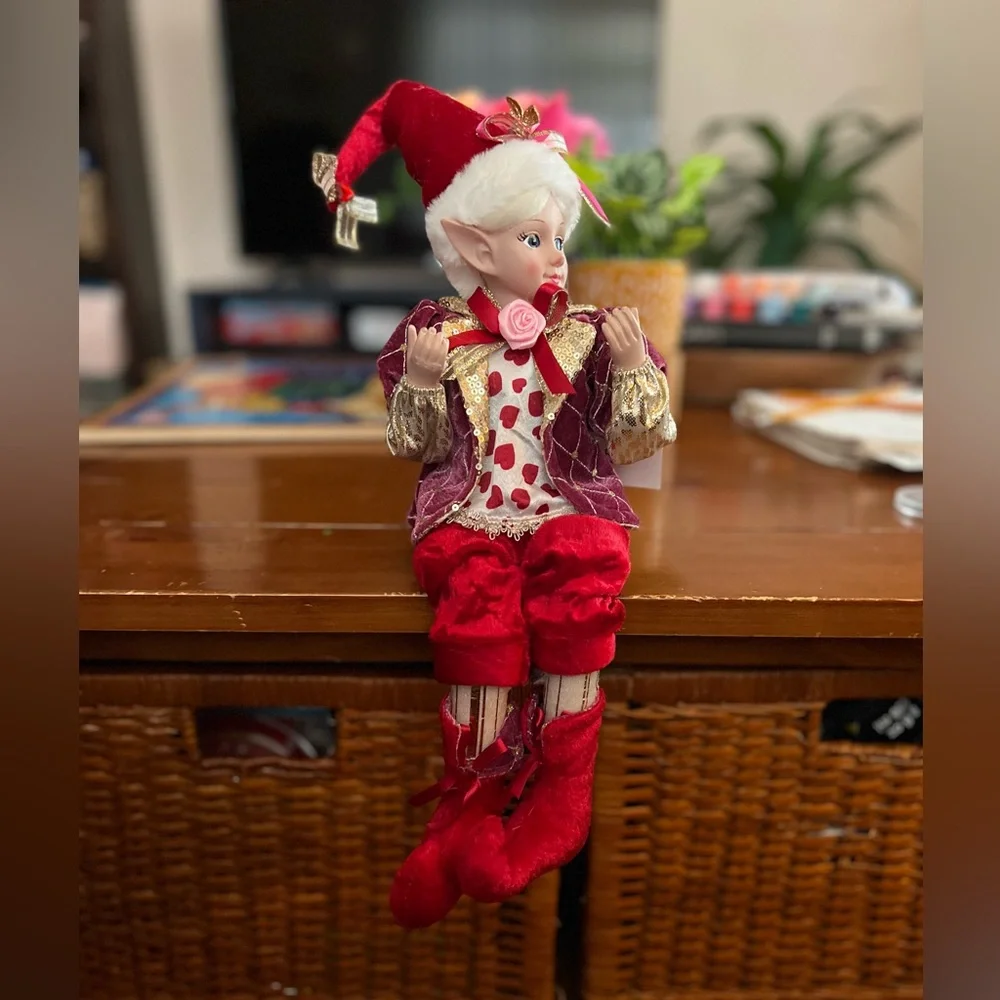 Cynthia Rowley Elf Doll with Heart Pattern Valentine Day - Picture 2 of 8